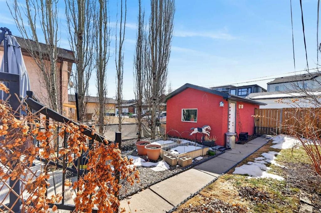 127 27 Avenue Ne, Calgary, AB - Outdoor