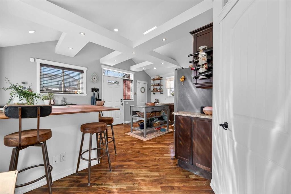 127 27 Avenue Ne, Calgary, AB - Indoor Photo Showing Other Room