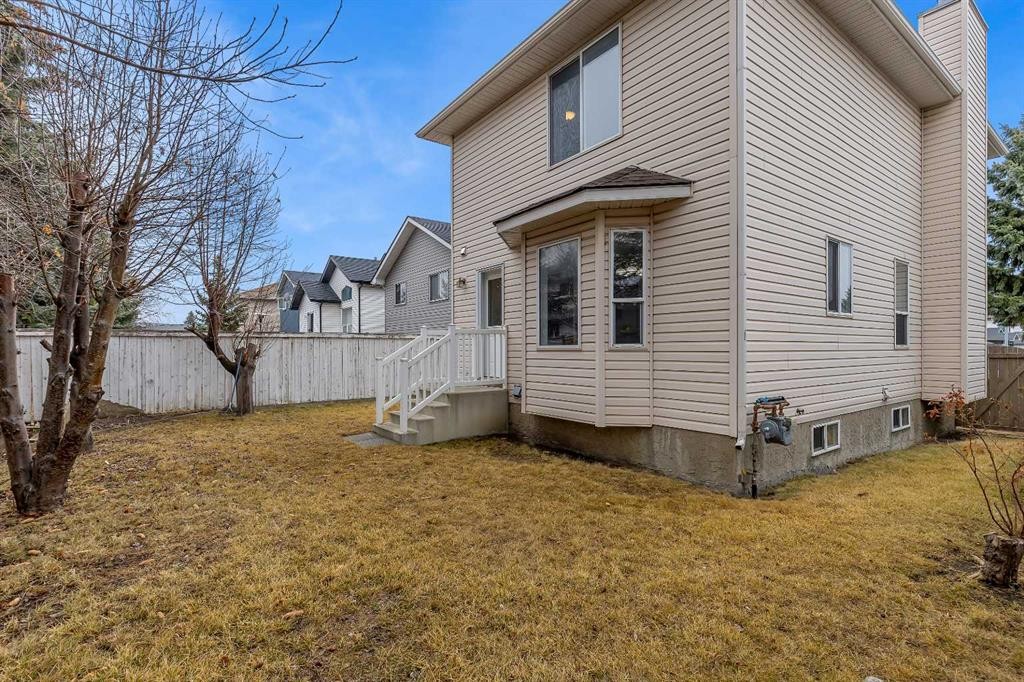 47 Carmel Close Ne, Calgary, AB - Outdoor