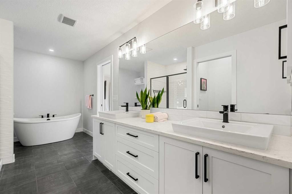 851 Seton Circle Se, Calgary, AB - Indoor Photo Showing Bathroom