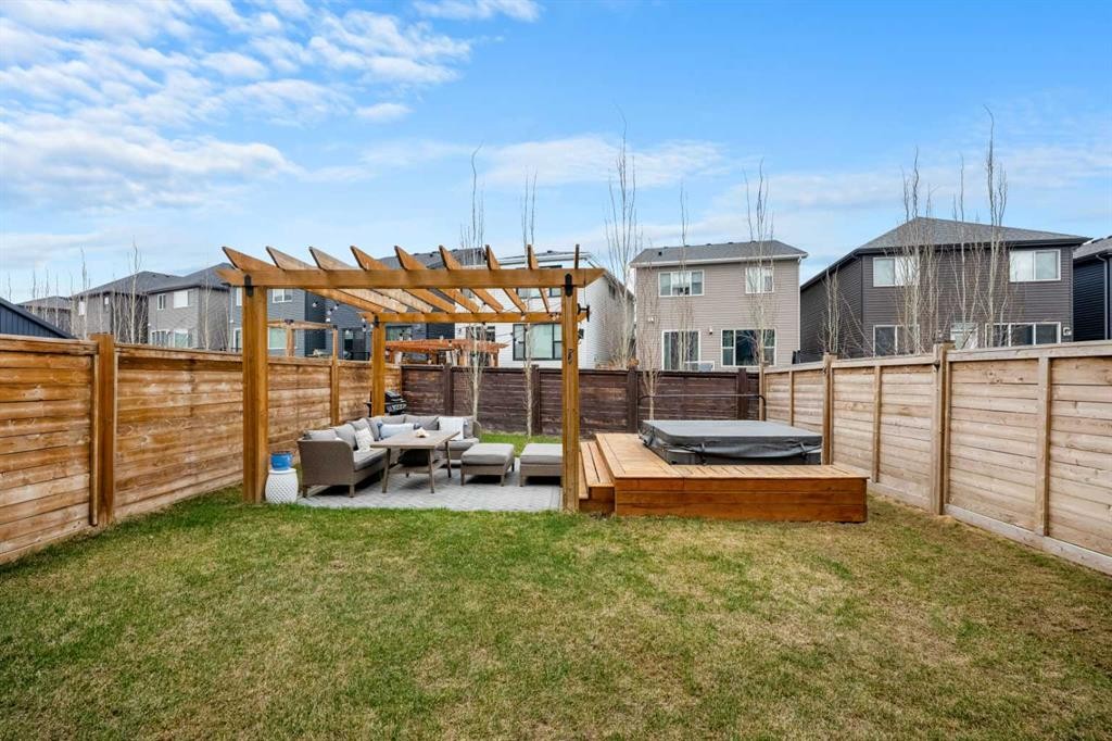 851 Seton Circle Se, Calgary, AB - Outdoor