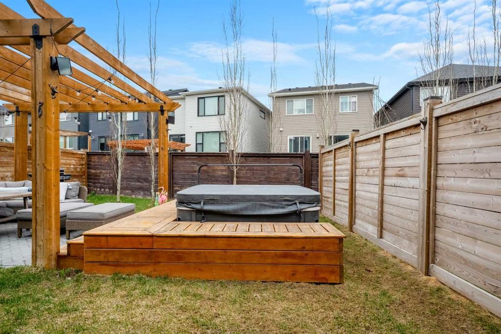 851 Seton Circle Se, Calgary, AB - Outdoor