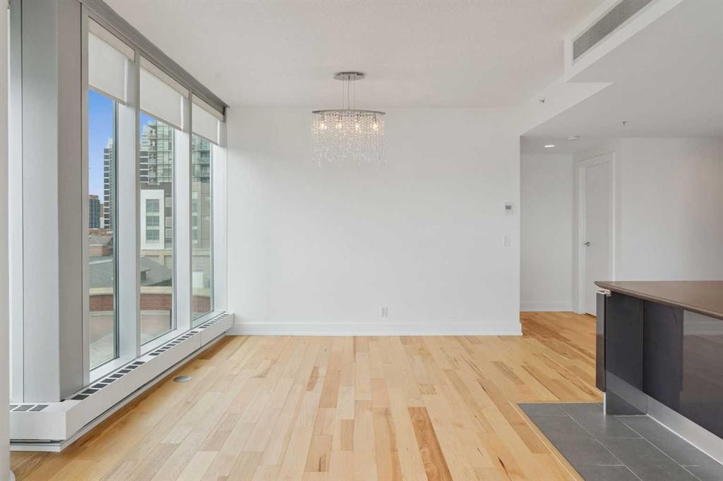 503-433 11 Avenue Se, Calgary, AB - Indoor Photo Showing Other Room