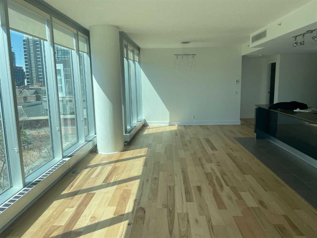 503-433 11 Avenue Se, Calgary, AB - Indoor Photo Showing Other Room