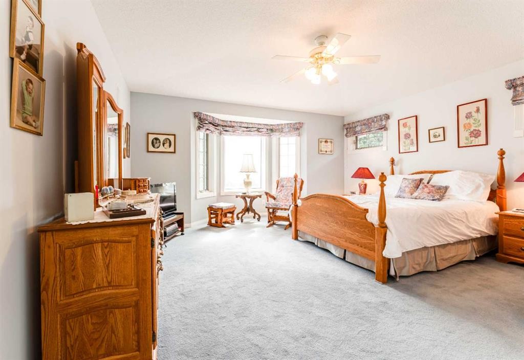 8 Prominence Path Sw, Calgary, AB - Indoor Photo Showing Bedroom