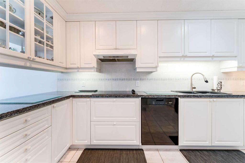 8 Prominence Path Sw, Calgary, AB - Indoor Photo Showing Kitchen With Upgraded Kitchen