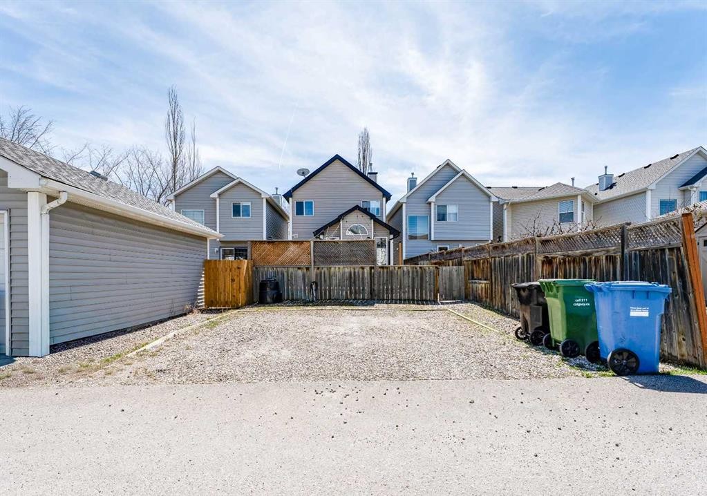 140 Prestwick Avenue Se, Calgary, AB - Outdoor With Exterior