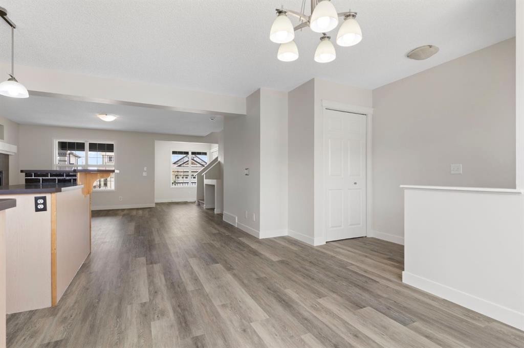 202 Sunset Heights, Cochrane, AB - Indoor Photo Showing Kitchen
