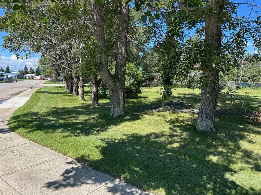 321 Twin Cities Drive, Longview, AB