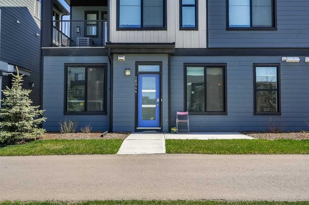 20944 Seton Way Se, Calgary, AB - Outdoor