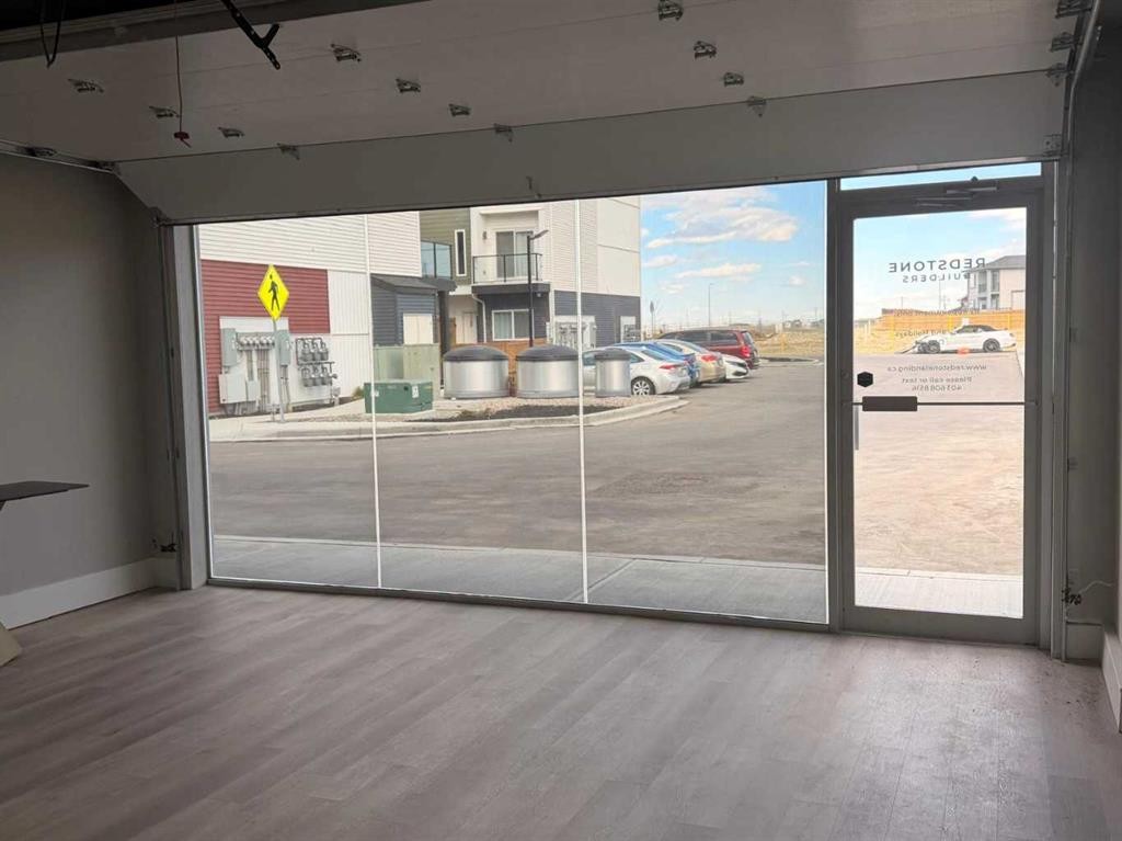 30 Red Sky Manor Ne, Calgary, AB - Indoor Photo Showing Garage