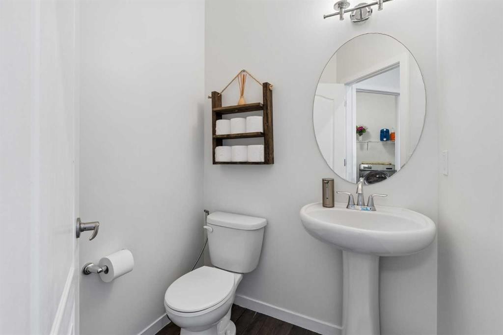 2134 Brightoncrest Common Se, Calgary, AB - Indoor Photo Showing Bathroom