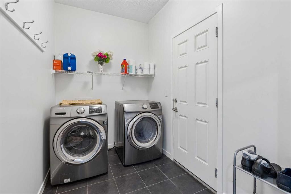 2134 Brightoncrest Common Se, Calgary, AB - Indoor Photo Showing Laundry Room