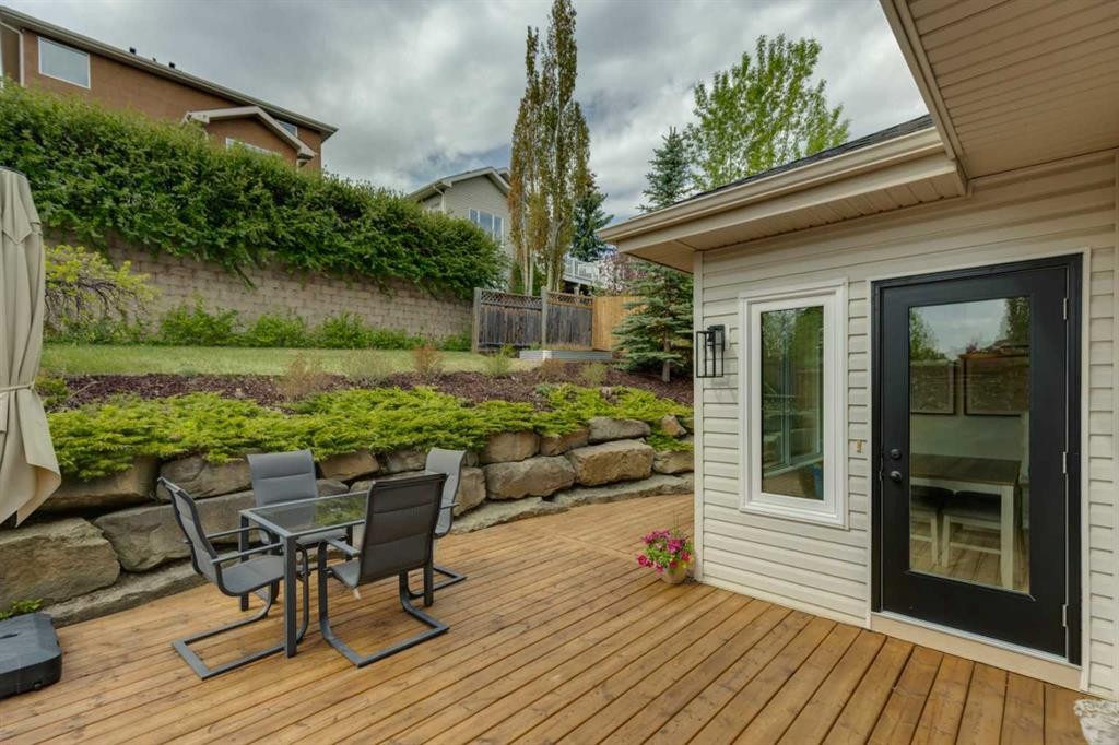 15 Valley Stream Manor Nw, Calgary, AB - Outdoor With Deck Patio Veranda With Exterior
