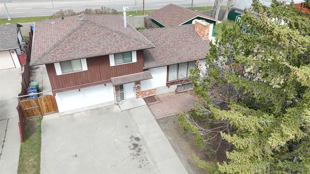2716 Cedar Ridge Drive Sw, Calgary, AB - Outdoor