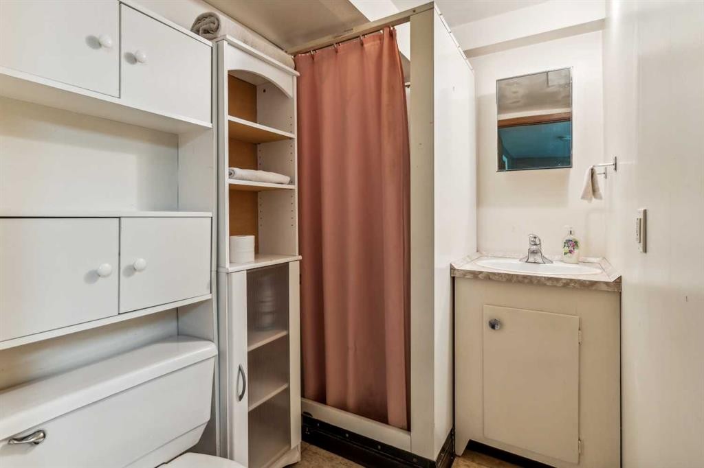 2029 Mountview Crescent Ne, Calgary, AB - Indoor