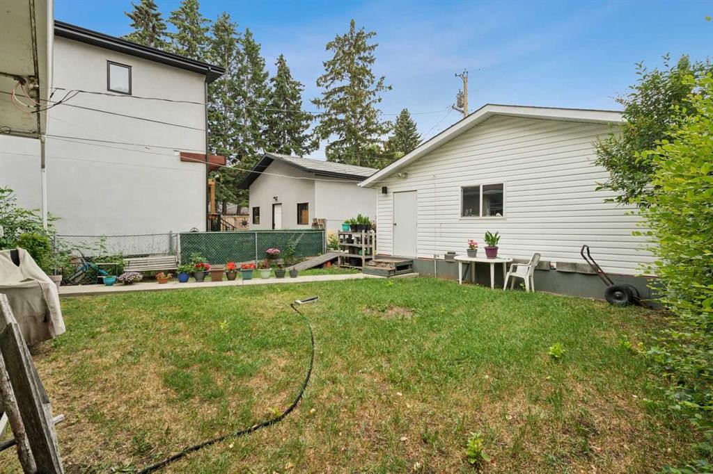 2029 Mountview Crescent Ne, Calgary, AB - Outdoor With Exterior