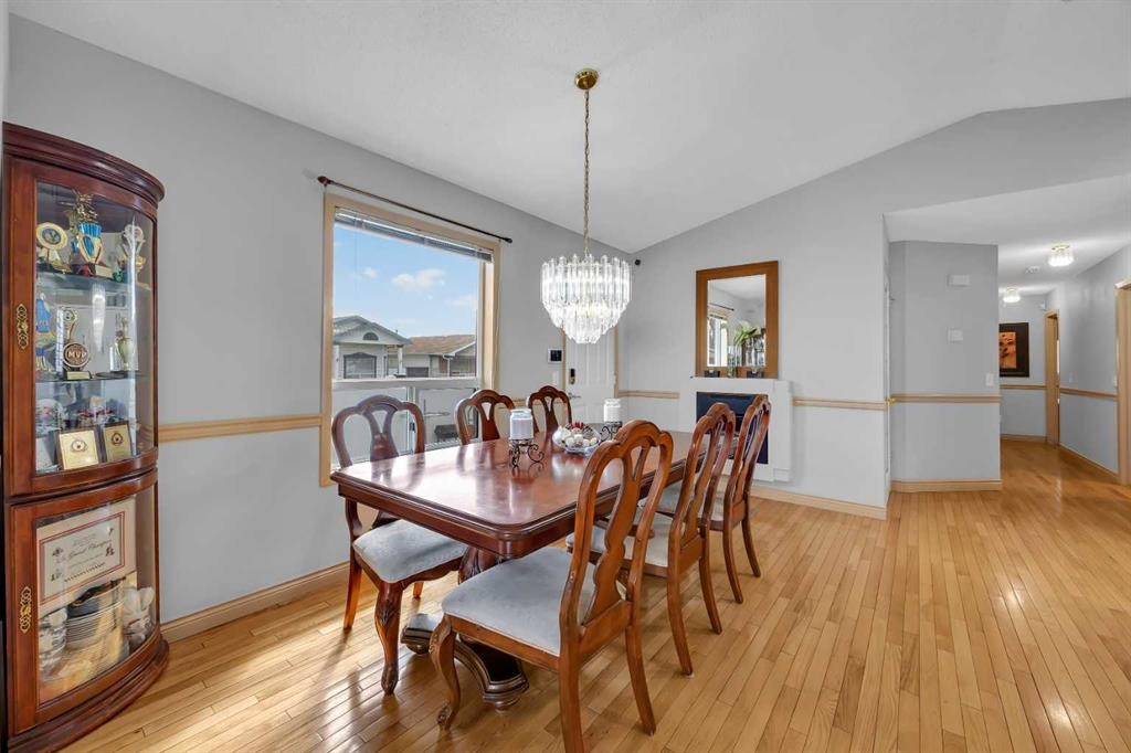 189 Applemead Close Se, Calgary, AB - Indoor Photo Showing Dining Room