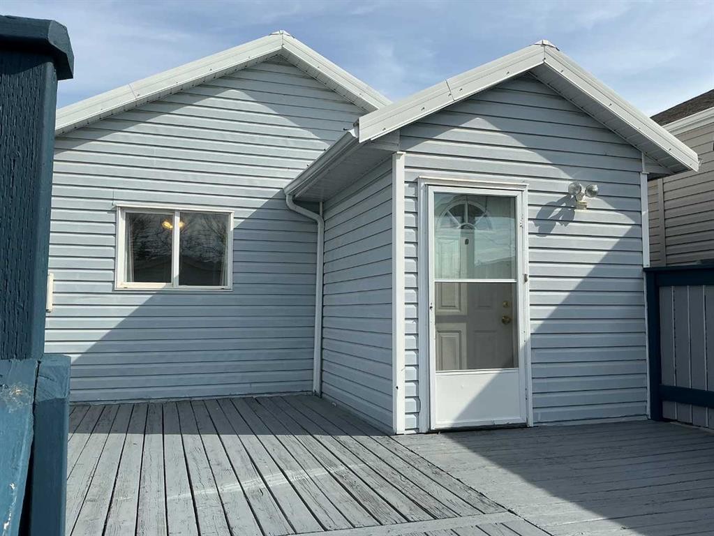 309 52 Avenue West, Claresholm, AB - Outdoor