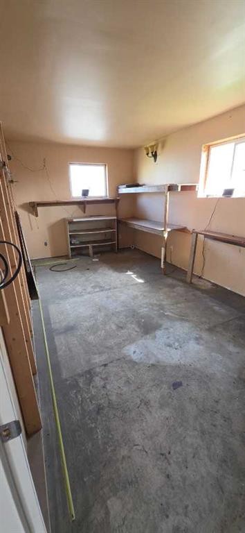 309 52 Avenue West, Claresholm, AB - Indoor Photo Showing Garage