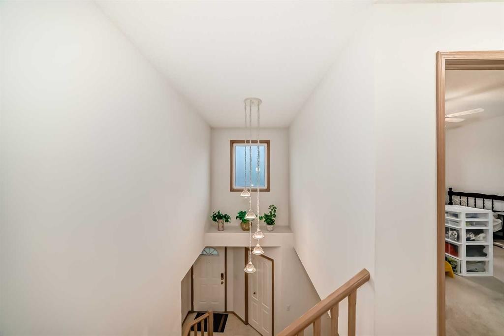 83 Hawkmount Green Nw, Calgary, AB - Indoor Photo Showing Other Room