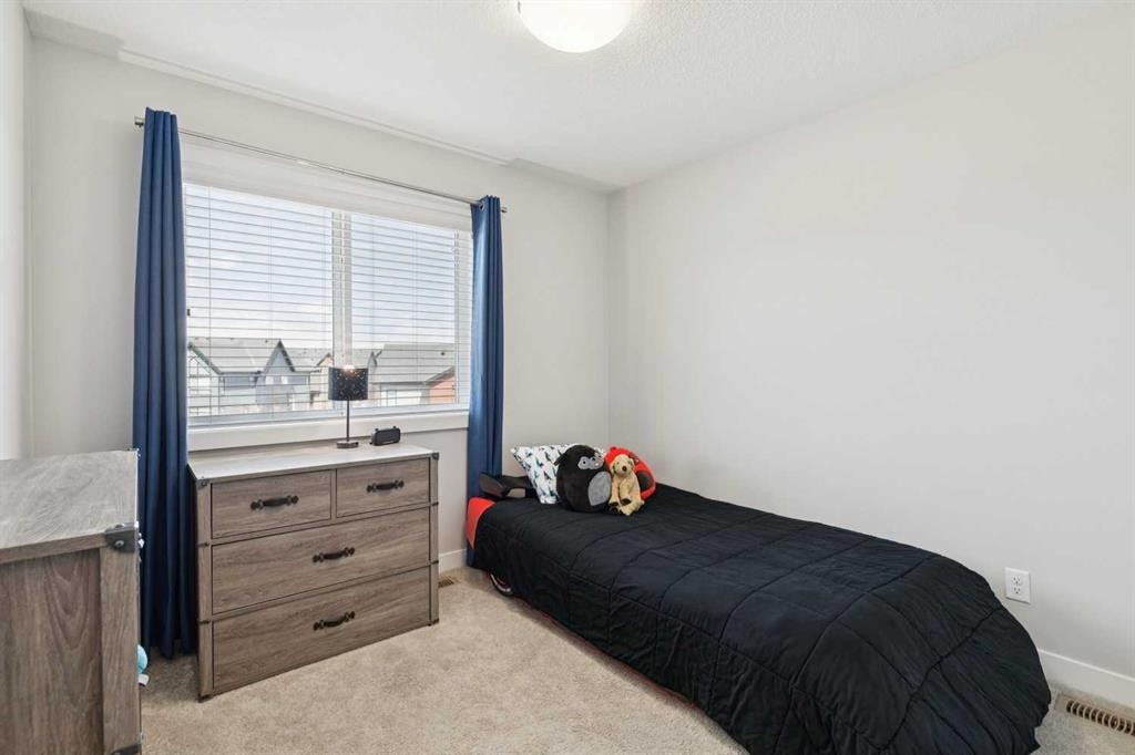 71 Sage Meadows Circle Nw, Calgary, AB - Indoor Photo Showing Bedroom
