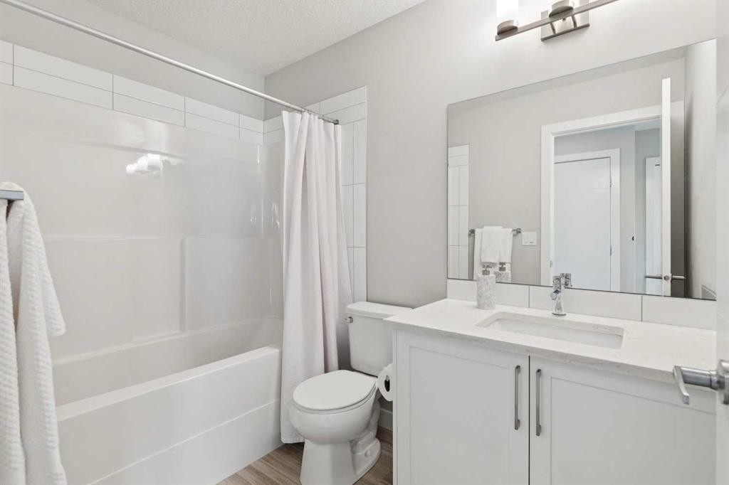 71 Sage Meadows Circle Nw, Calgary, AB - Indoor Photo Showing Bathroom