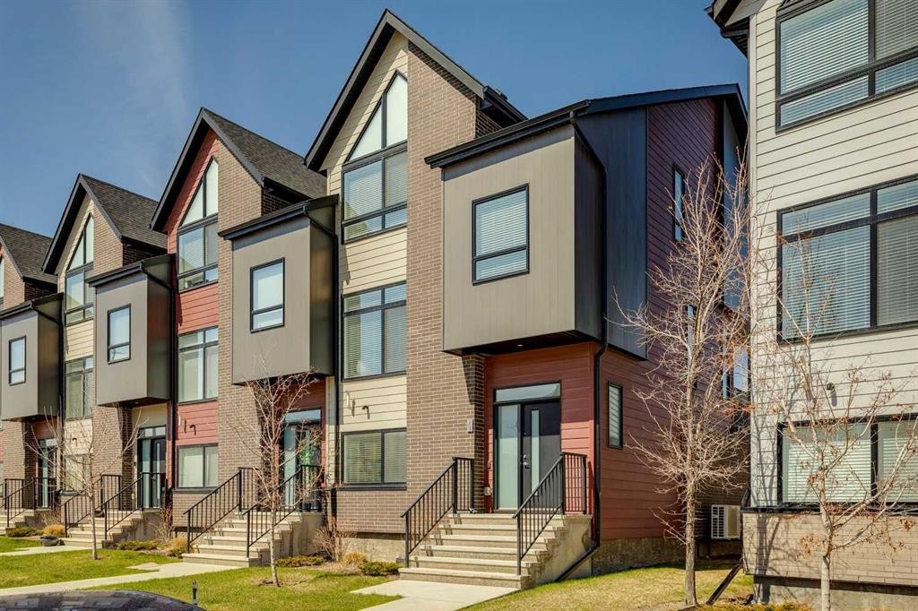 71 Sage Meadows Circle Nw, Calgary, AB - Outdoor With Facade