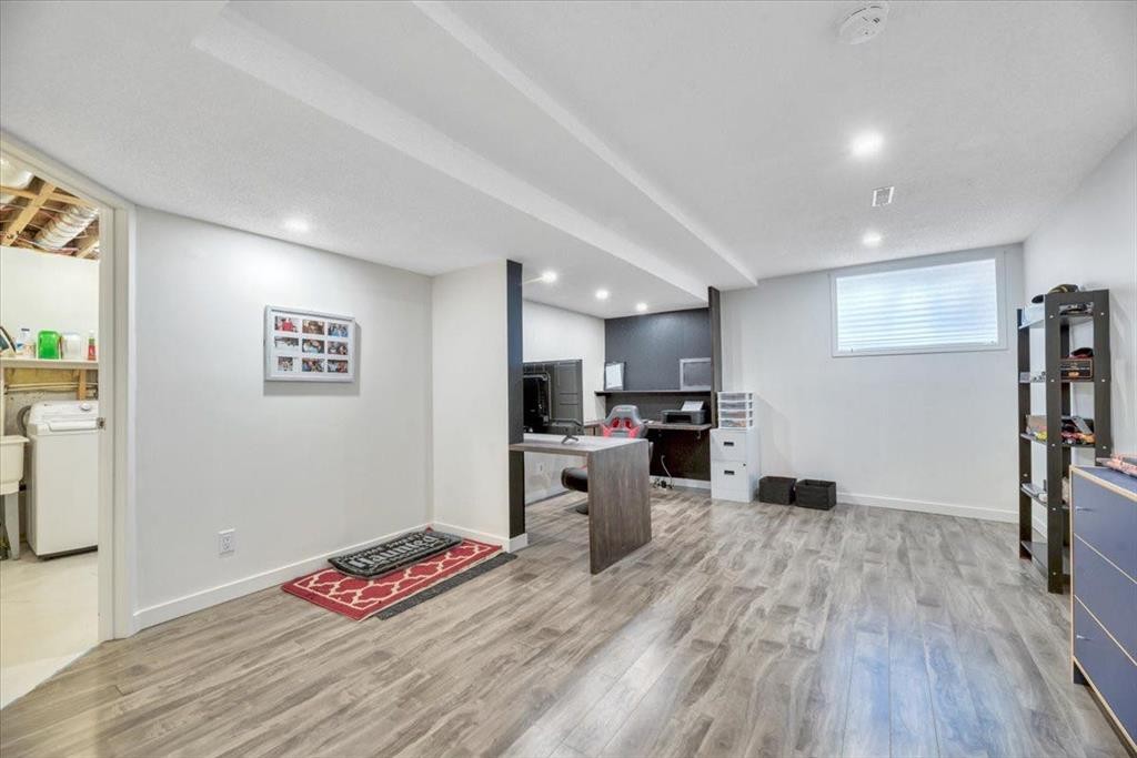 112 Thorson Crescent, Okotoks, AB - Indoor