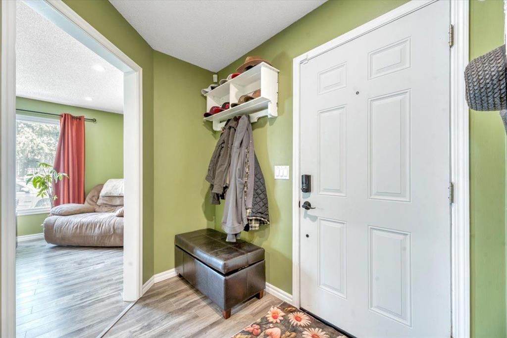 112 Thorson Crescent, Okotoks, AB - Photo Showing Other Room