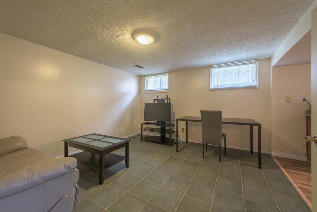 202 15 Avenue Ne, Calgary, AB