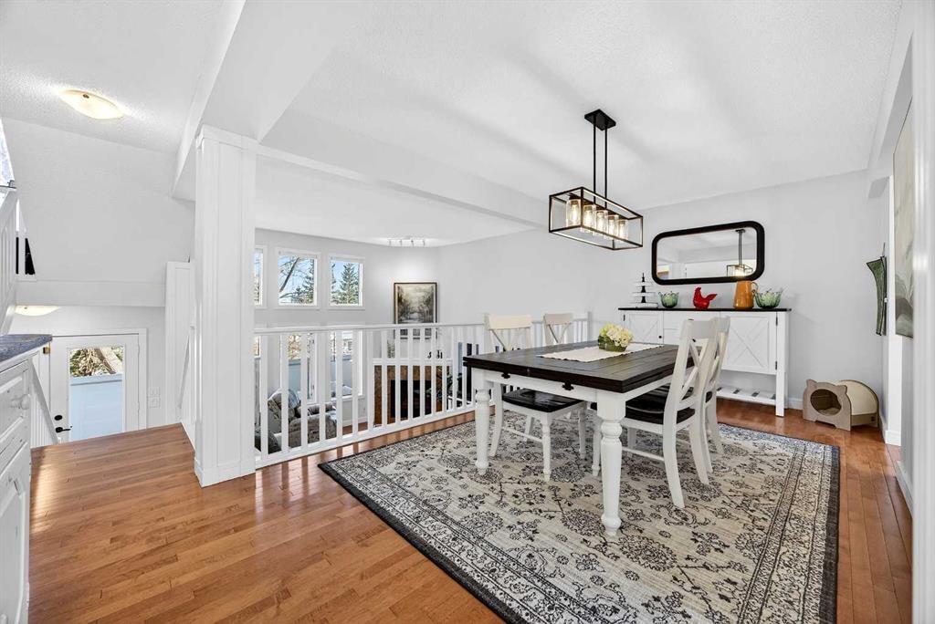 94 Candle Terrace Sw, Calgary, AB