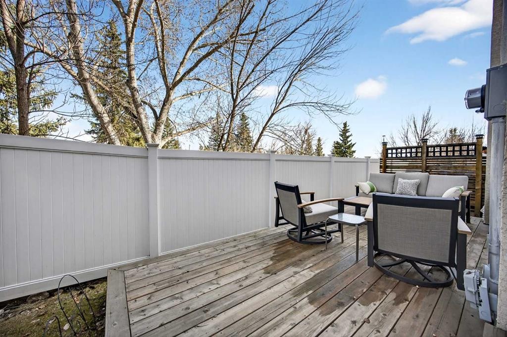 94 Candle Terrace Sw, Calgary, AB