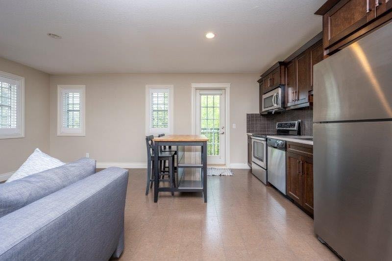 1 Murmansk Way Sw, Calgary, AB - Indoor Photo Showing Kitchen With Stainless Steel Kitchen