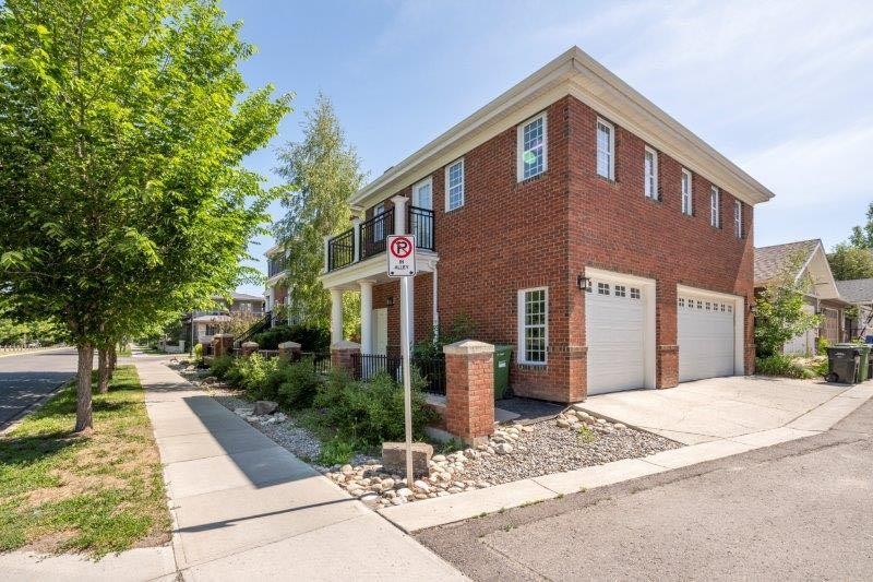 1 Murmansk Way Sw, Calgary, AB - Outdoor