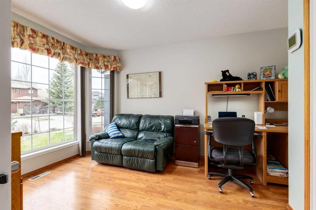 24 Sunmeadows Court Se, Calgary, AB - Indoor