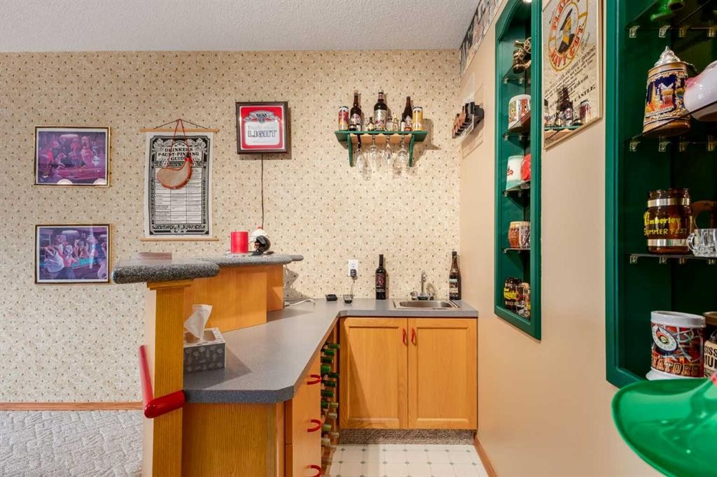 24 Sunmeadows Court Se, Calgary, AB - Indoor Photo Showing Other Room