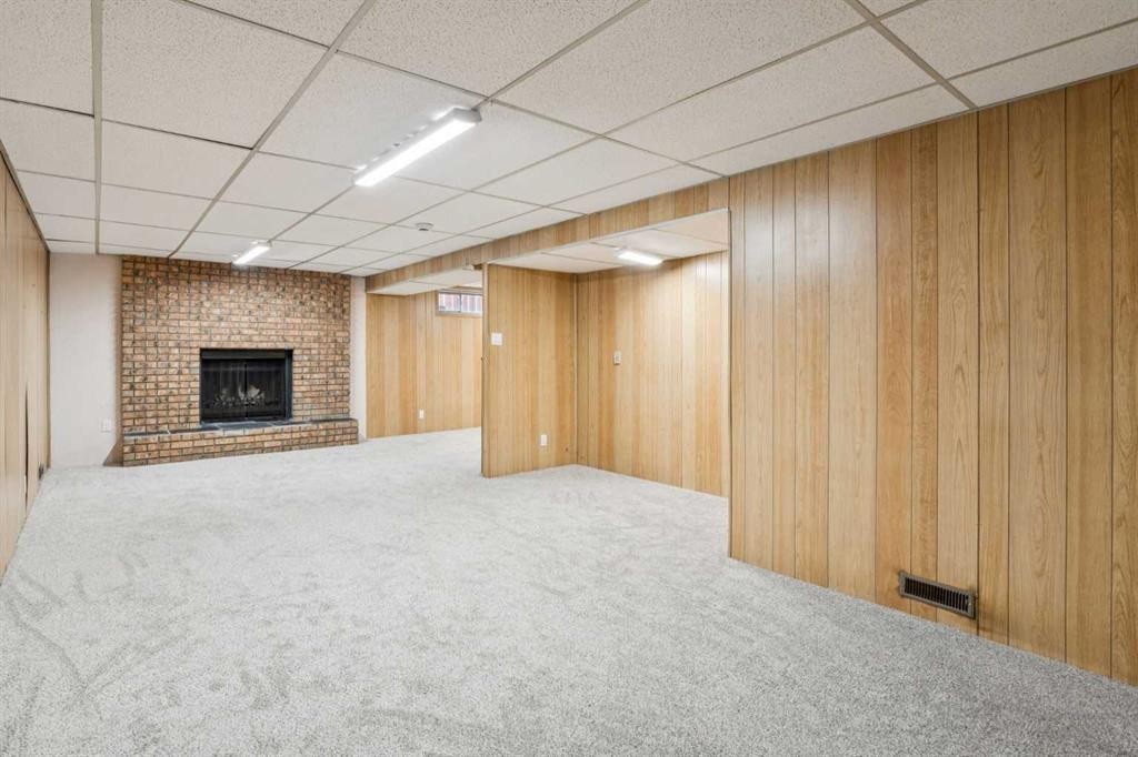 1260 Lake Sylvan Drive Se, Calgary, AB - Indoor