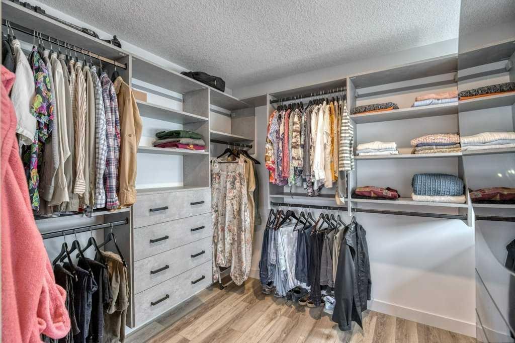 79 Riverview Circle, Cochrane, AB - Indoor With Storage