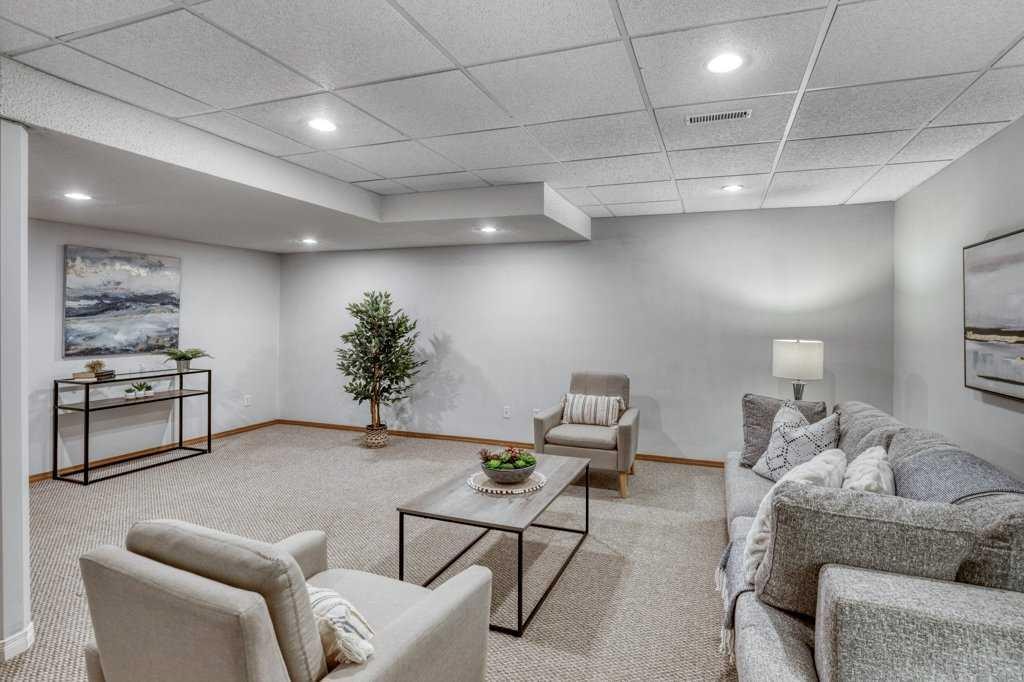 79 Riverview Circle, Cochrane, AB - Indoor