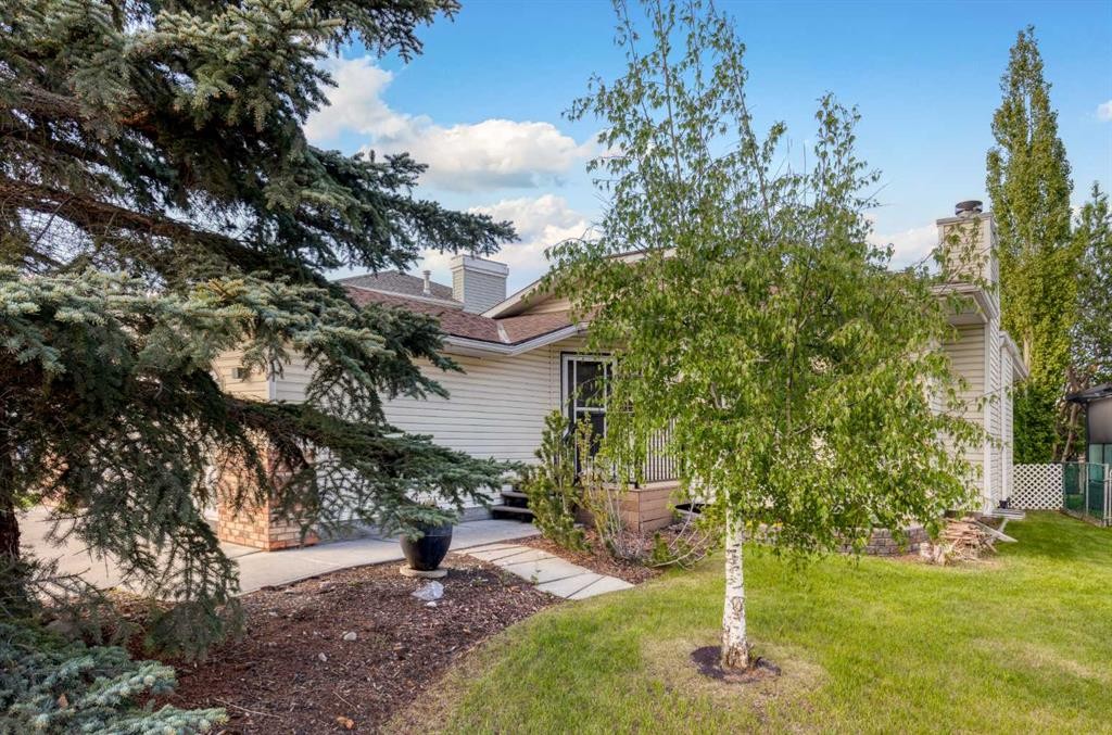 79 Riverview Circle, Cochrane, AB - Outdoor
