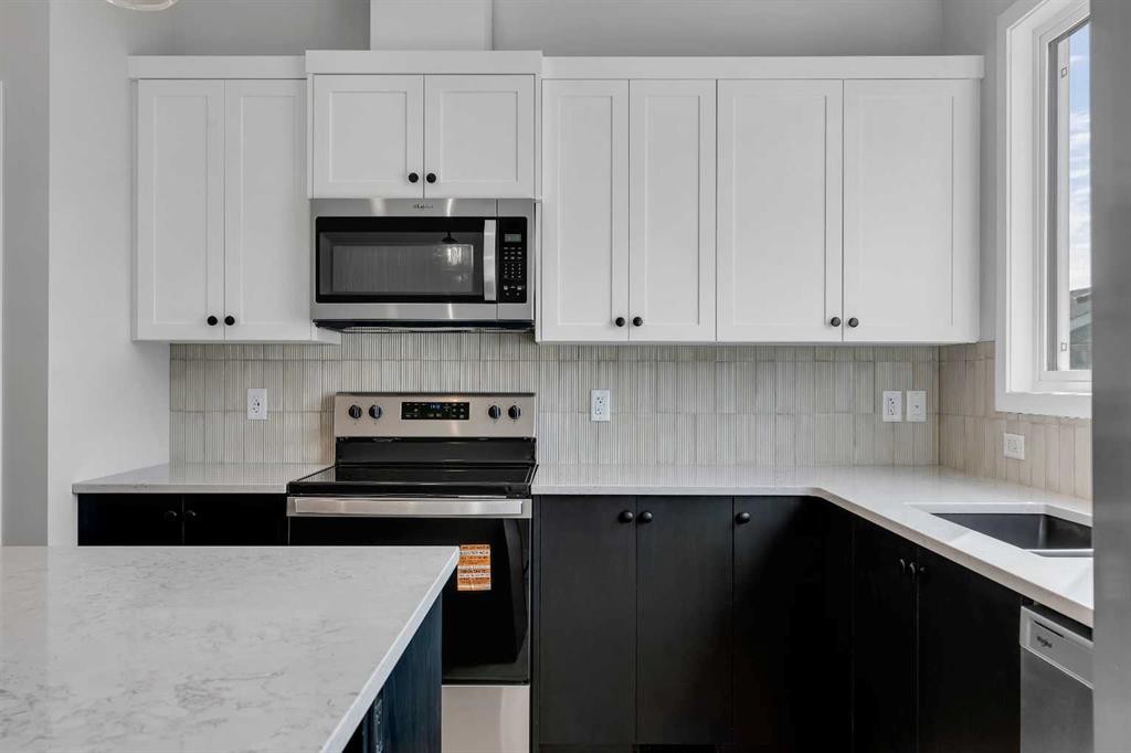 237 Heirloom Way Se, Calgary, AB - Indoor Photo Showing Kitchen