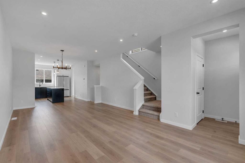 237 Heirloom Way Se, Calgary, AB - Indoor