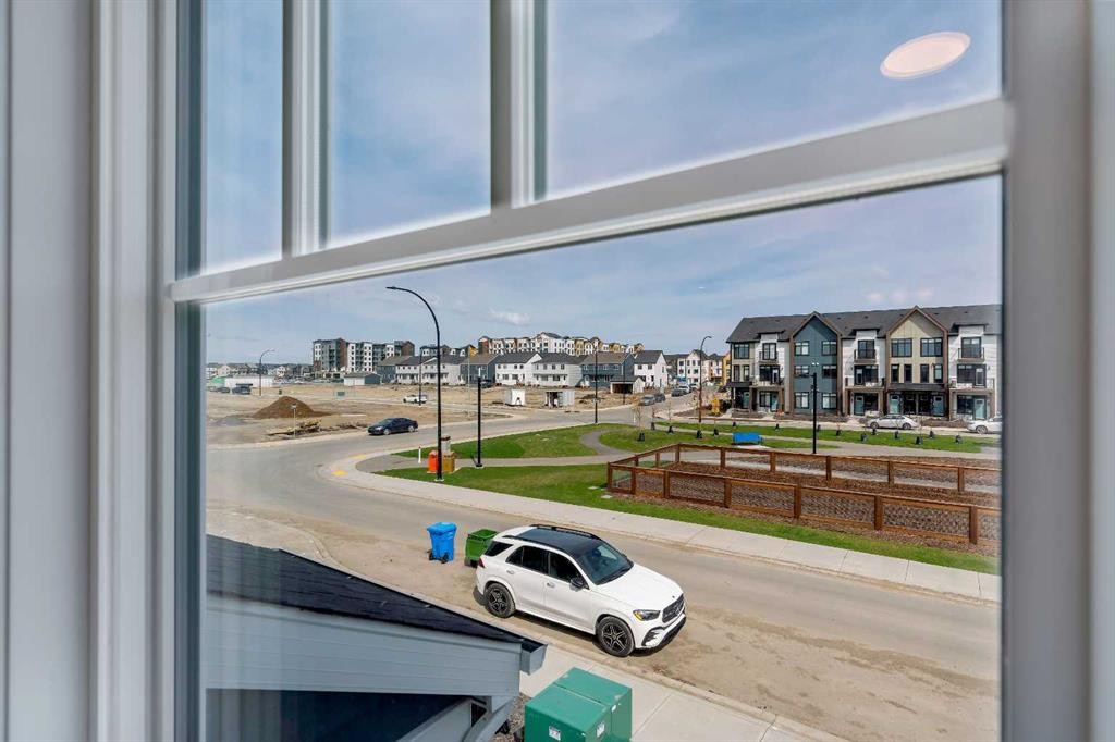237 Heirloom Way Se, Calgary, AB - Indoor Photo Showing Other Room