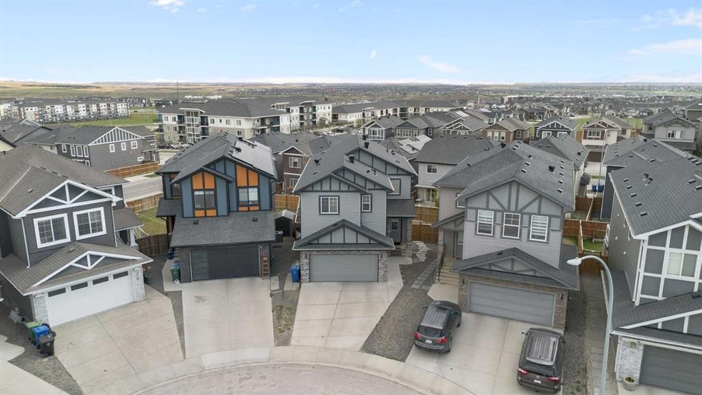 71 Sherview Grove Nw, Calgary, AB - Outdoor With Facade