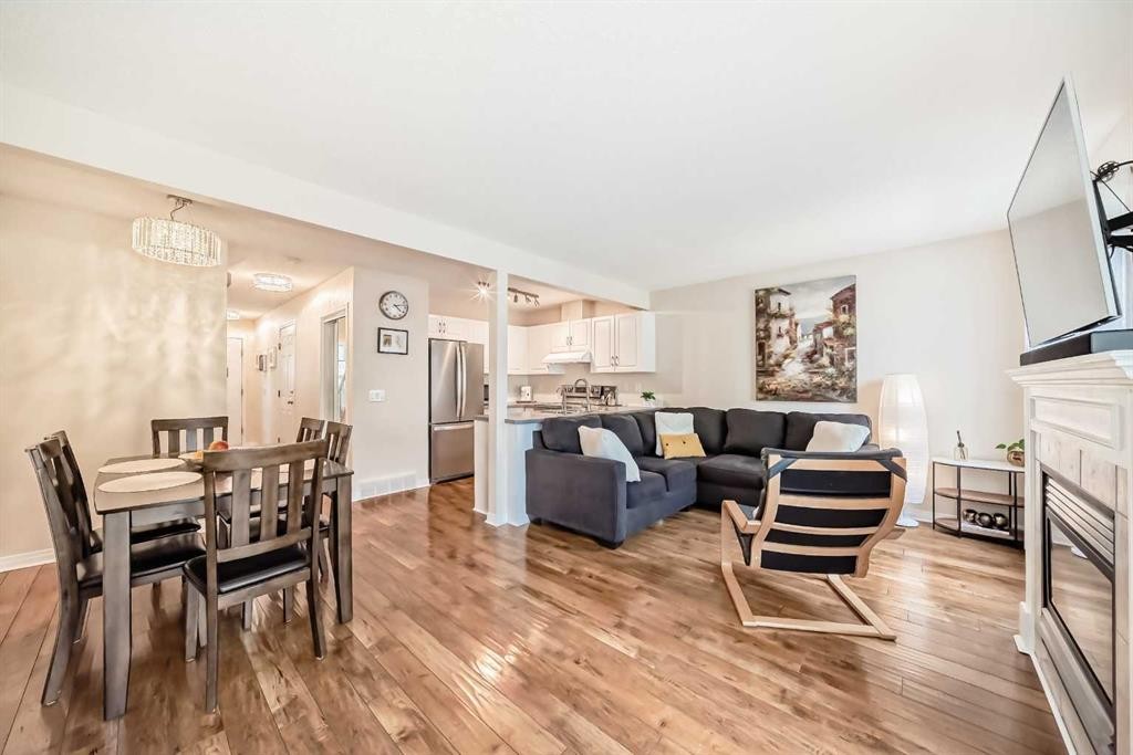 103 Everstone Place Sw, Calgary, AB - Indoor Photo Showing Dining Room