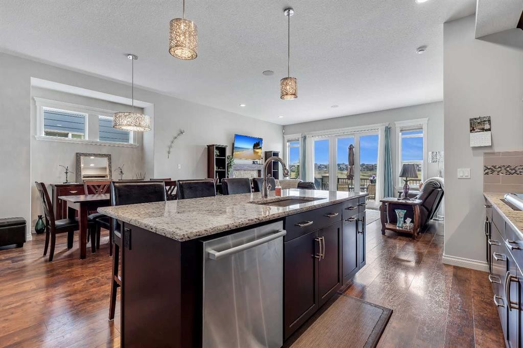 369 Marquis Landing Se, Calgary, AB - Indoor Photo Showing Kitchen With Upgraded Kitchen