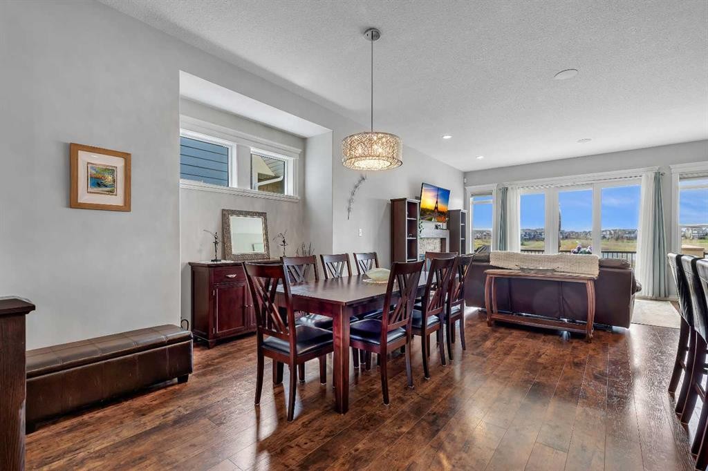 369 Marquis Landing Se, Calgary, AB - Indoor Photo Showing Dining Room