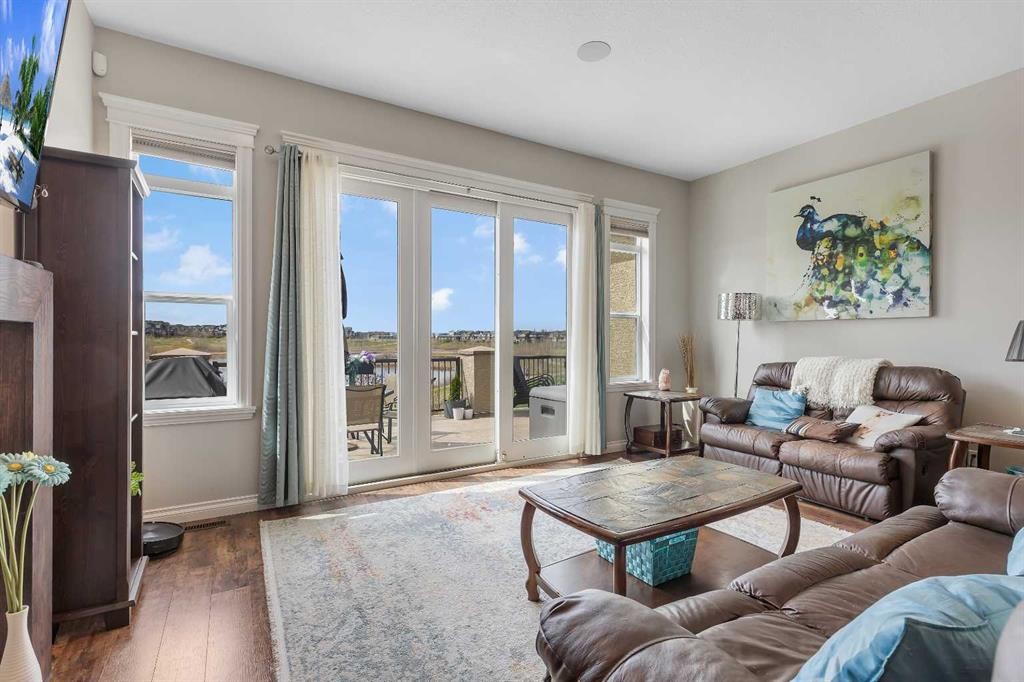 369 Marquis Landing Se, Calgary, AB - Indoor Photo Showing Living Room