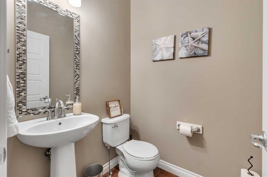 369 Marquis Landing Se, Calgary, AB - Indoor Photo Showing Bathroom